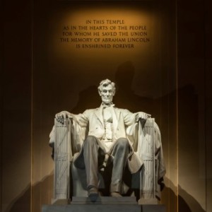 Love is in the Air - Lincoln Memorial  - Nicole Moreland - Prime Advertising Blog
